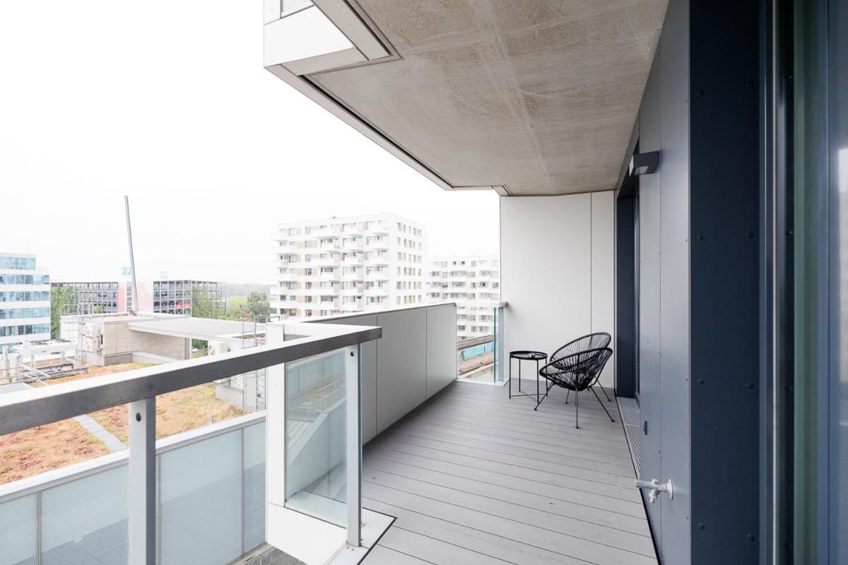 Lovely Apartment In Marina Tower - 10Min To City Center Wien Ngoại thất bức ảnh
