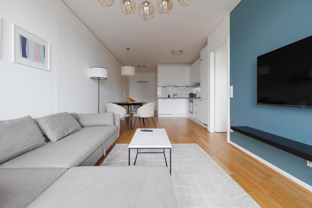 Lovely Apartment In Marina Tower - 10Min To City Center Wien Ngoại thất bức ảnh