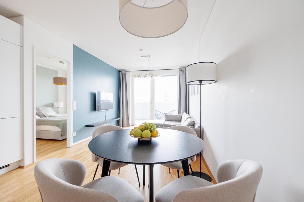 Lovely Apartment In Marina Tower - 10Min To City Center Wien Ngoại thất bức ảnh